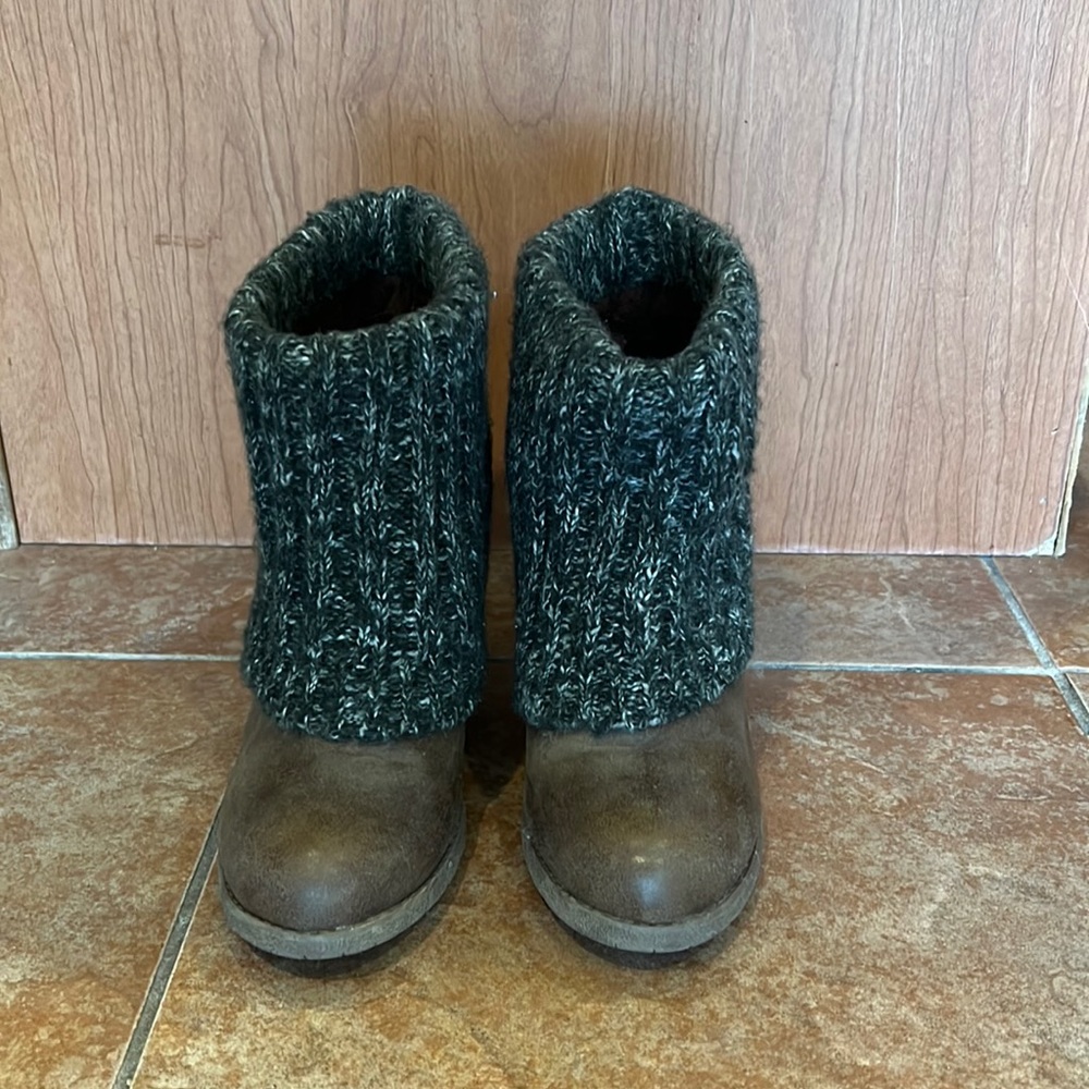 MukLuks Woman’s Ankle boot
